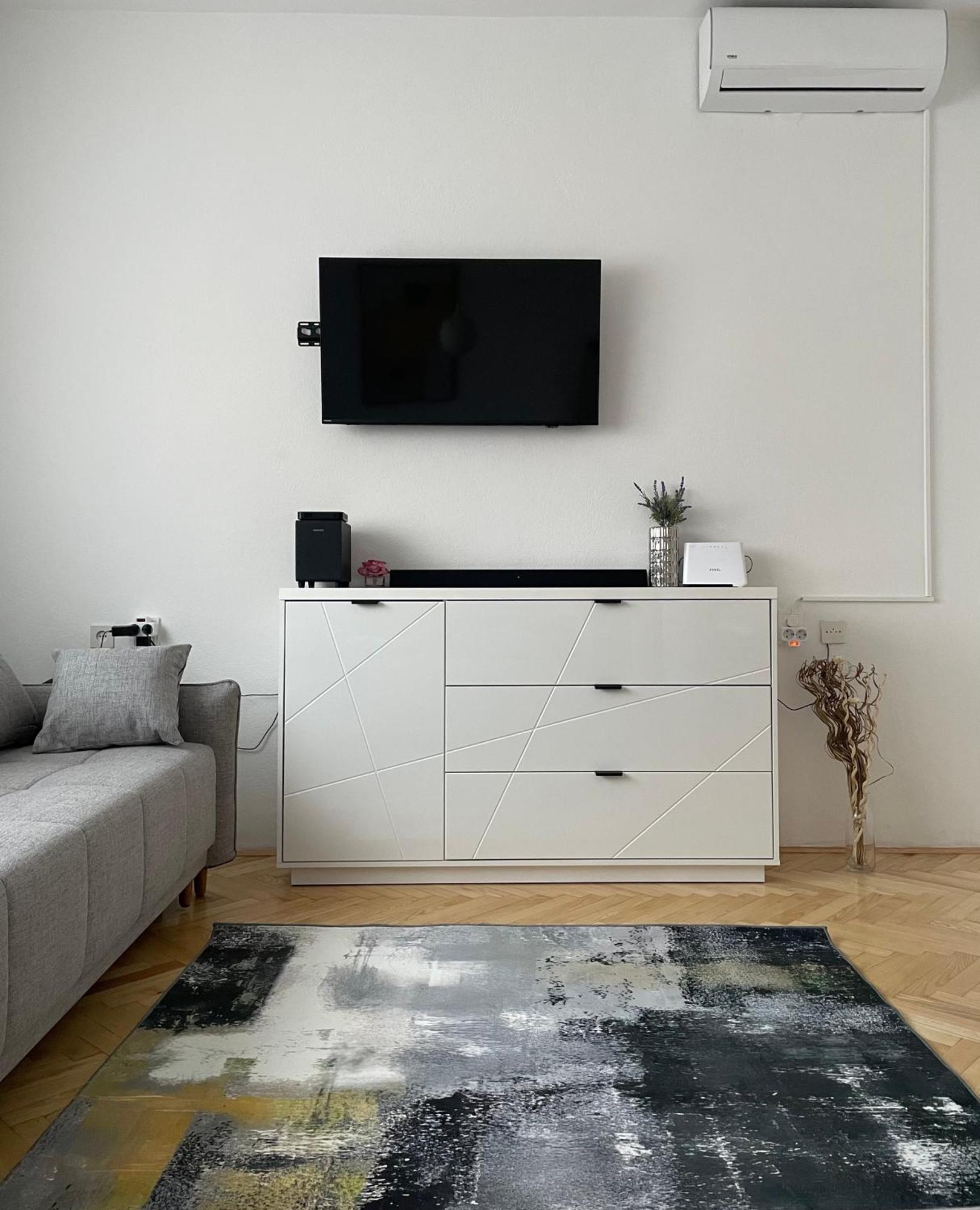 Apartman Noel クニン エクステリア 写真